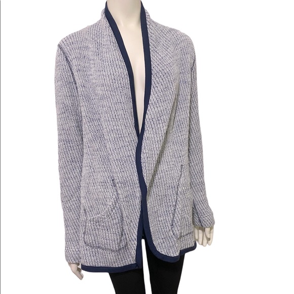 00s three dots Napoléon Cardigan 00s three dots Napoléon Cardigan DOLLIE CARDIGAN in BLACK/OFF